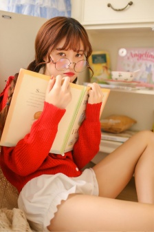 照顾兄弟的女朋友